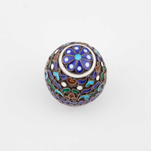 251 - A RUSSIAN SILVER AND CLOISONNÉ ENAMEL MINIATURE EGG apparently unmarked, the cover with a bayonet fi... 