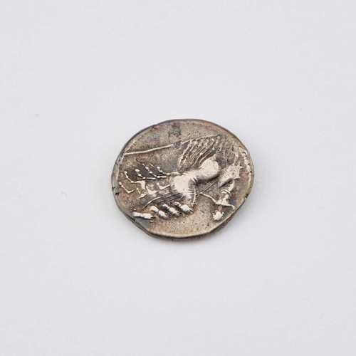 32 - ANCIENT ROMAN REPUBLIC ANONYMOUS, A SILVER DENARIUS Rome mint. 19mm, 4 grams