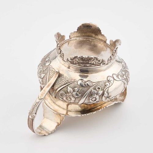 430 - A WILLIAM IV SILVER CREAM JUG OR MILK JUG by William Hunter II, London 1832, of squat circular form,... 