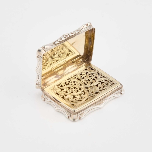 466 - A LARGE EARLY VICTORIAN SILVER VINAIGRETTE by Nathaniel Mills, Birmingham 1844, rectangular with a s... 