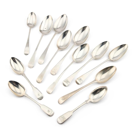 499 - A COLLECTION OF GEORGIAN AND LATER SILVER SERVING AND DESSERT SPOONS various marks and patterns. (12... 