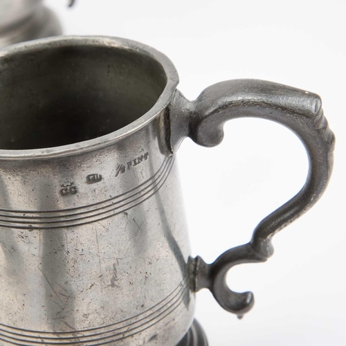 553 - A COLLECTION OF METALWARE AND OTHER ITEMS including an 18th Century pewter trencher salt, pewter mug... 