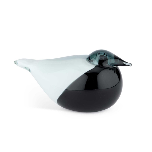 62 - AN IITTALA GLASS MODEL OF A SMEW, DESIGNED BY OIVA TOIKKA boxed. 23cm long