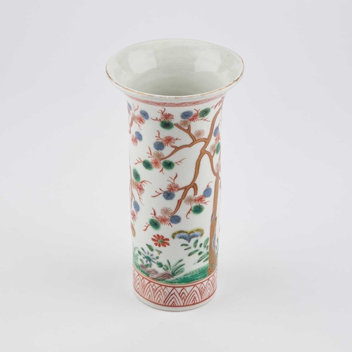 626 - AN ARITA 'KAKIEMON' VASE, SIGNED AOKI, EARLY 20TH CENTURY the cylindrical sleeve vase enamel and gil... 