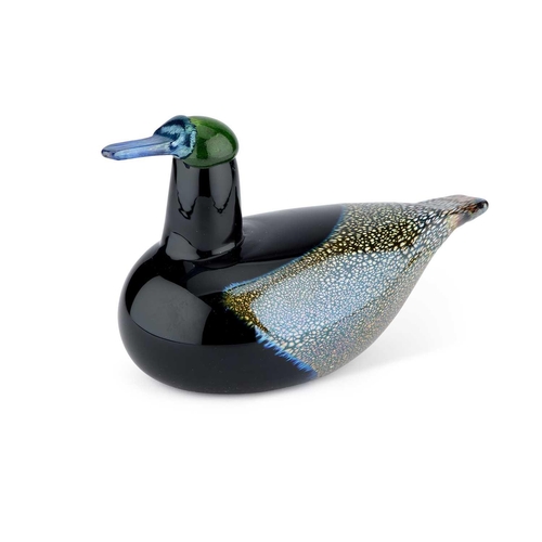 66 - AN IITTALA GLASS MODEL OF A MALE DUCK, DESIGNED BY OIVA TOIKKA boxed. 19.5cm long