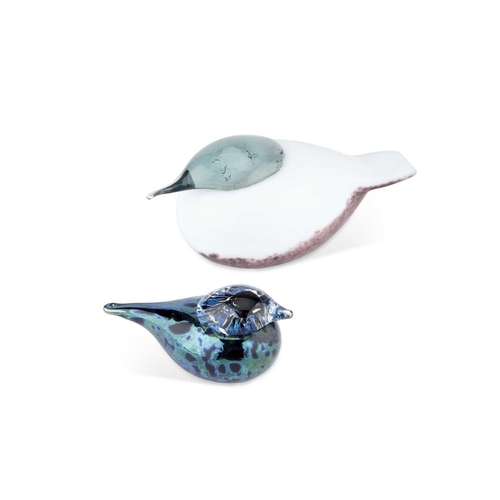 67 - TWO IITTALA GLASS MODELS OF BIRDS, SMALL SMEW AND SMALL GOLDCREST, DESIGNED BY OIVA TOIKKA each boxe... 