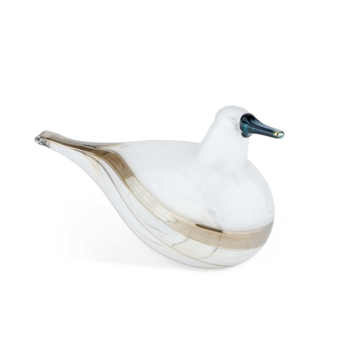 69 - AN IITTALA GLASS MODEL OF A STELLER'S EIDER, DESIGNED BY OIVA TOIKKA Annual Bird 2006, boxed. 24cm l... 