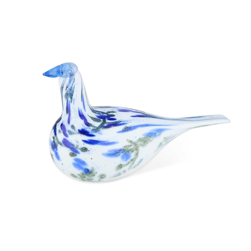 70 - AN IITTALA GLASS MODEL OF A DOVE, DESIGNED BY OIVA TOIKKA boxed. 24cm long