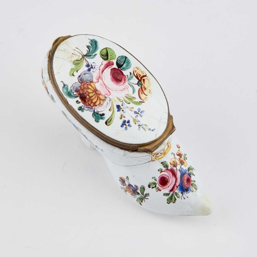 787 - A SOUTH STAFFORDSHIRE ENAMEL SHOE SNUFF BOX, CIRCA 1780 with an oval lid, painted with flowers and r... 