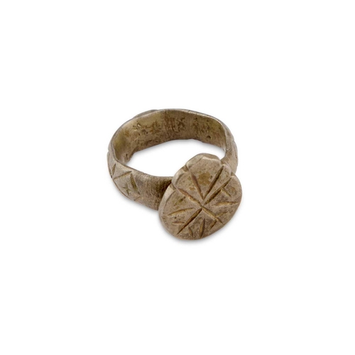 9 - AN ANCIENT BYZANTINE SILVER RING, CIRCA 1200 A.D. 11.3 grams
 