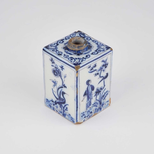 99 - AN 18TH CENTURY DUTCH DELFT BLUE AND WHITE TEA CADDY of square-section, painted with Chinese figures... 