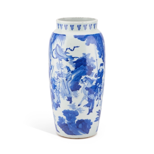 122 - A LARGE CHINESE BLUE AND WHITE VASE IN THE TRANSITIONAL STYLE 36.5cm high