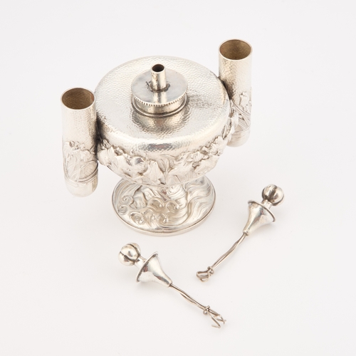 207 - AN EARLY 20TH CENTURY JAPANESE SILVER TABLE LIGHTER retailed by Kuhn & Komor, c.1920, of rounded... 