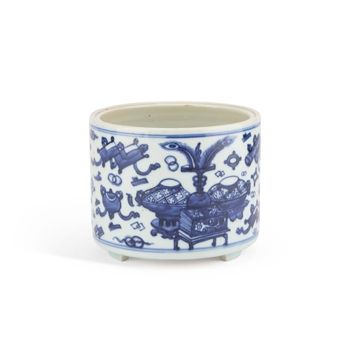 93 - A CHINESE BLUE AND WHITE BRUSH POT, BITONG circular, painted with objects. 13.5cm diameter