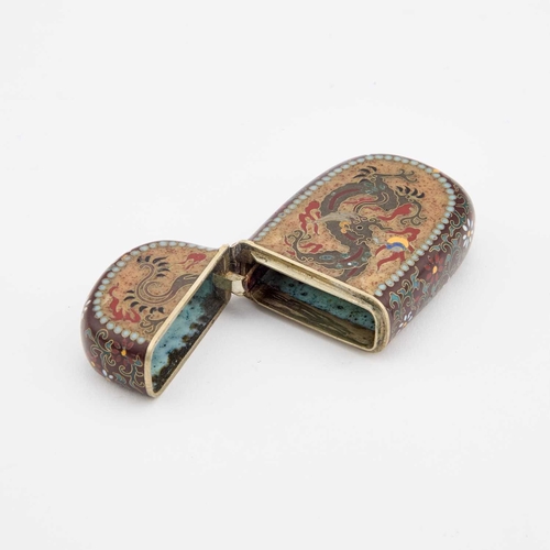 135 - A JAPANESE CLOISONNÉ ENAMEL VESTA CASE Meiji period (1868-1912), decorated with a dragon and floweri... 