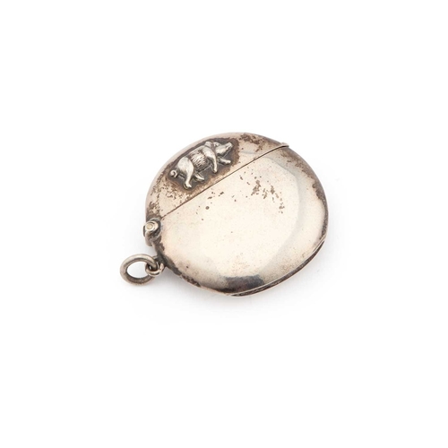 331 - AN EDWARDIAN SILVER VESTA CASE by Horton & Allday, Birmingham 1905, circular, the hinged cover a... 