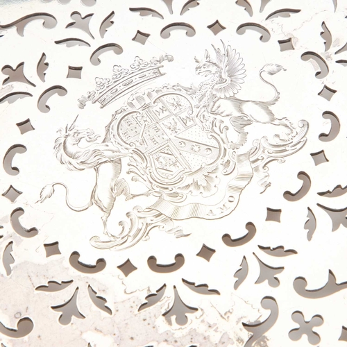 383 - A GEORGE IV SILVER MAZZARINE by R & S Garrard & Co, London 1827, oval, centred by an engrave... 