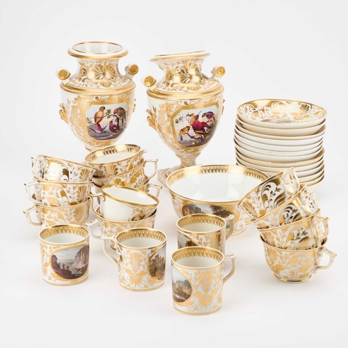 61 - A COLLECTION OF DERBY PORCELAIN, EARLY 19TH CENTURY comprising topographical tea wares and a pair of... 