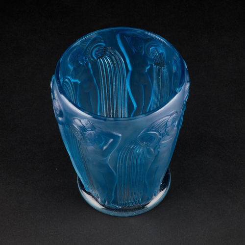 19 - RENÃ LALIQUE (FRENCH, 1860-1945), 'DANAIDES', A VASE, DESIGNED 1926 clear glass, press-moulded, fro... 