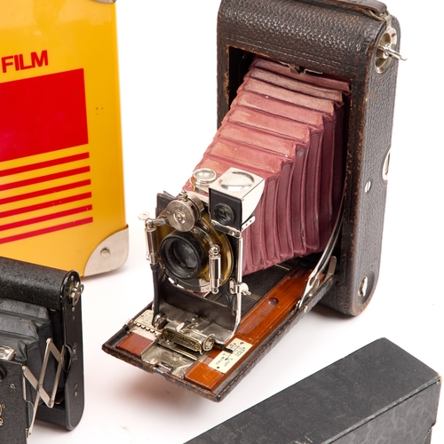 3 - A GROUP OF KODAK PHOTOGRAPHY EQUIPMENT comprising a Kodachrome Film / Ektachrome Film carrying case;... 