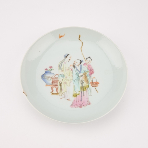 58 - A SMALL CHINESE FAMILLE ROSE DISH painted with figures, bearing an iron-red four-character mark. 16.... 