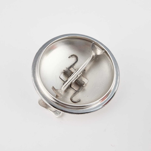 102 - SUSIE COOPER FOR GRAY'S POTTERY, A HAND-PAINTED POTTERY SUGAR BOWL with plated cover. 9.5cm high... 