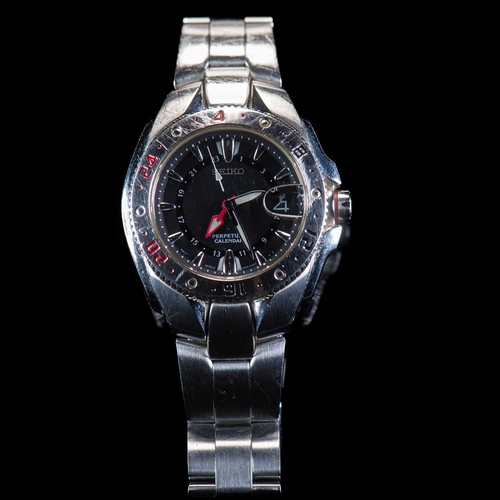 331 - A GENTS STEEL SEIKO PERPETUAL CALENDAR WATCH black dial signed Seiko Perpetual Calendar with silver ... 
