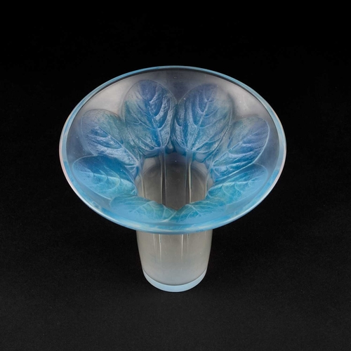 16 - RENÃ LALIQUE (FRENCH, 1860-1945), 'VIOLETTES', A VASE, DESIGNED 1921 opalescent glass with blue sta... 