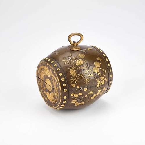 174 - A JAPANESE DRUM-SHAPED INLAID BRONZE TEBAKO, EDO PERIOD - MEIJI PERIOD opening in two parts, decorat... 