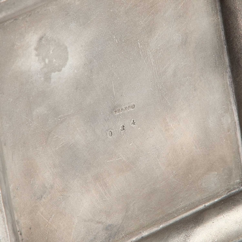 180 - DAVID VEASEY FOR LIBERTY & CO, A VERY RARE TUDRIC PEWTER AND COPPER BISCUIT BOX square, the lift-off... 