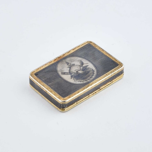 220 - A FINE EARLY 19TH CENTURY RUSSIAN SILVER AND NIELLO SNUFF BOX marks indistinct, rectangular with a h... 