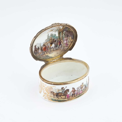 40 - A LATE 18TH/ EARLY 19TH CENTURY SILVER-MOUNTED PORCELAIN SNUFF BOX oval form, painted to the exterio... 