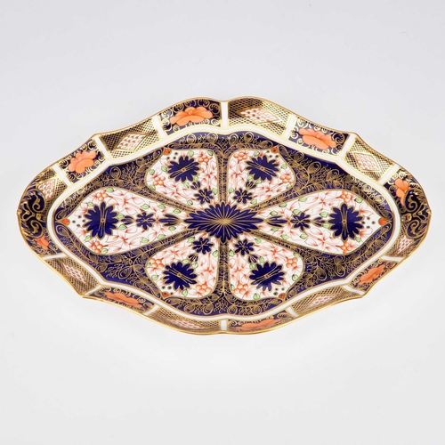 42 - A ROYAL CROWN DERBY IMARI TRAY, EARLY 20TH CENTURY of shaped lozenge form, red printed factory mark.... 