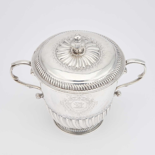 479 - A WILLIAM III SILVER TWIN-HANDLED PORRINGER AND COVER by Robert Cooper, London 1699, with a lobed fi... 