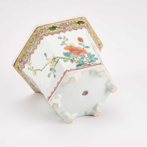 79 - A CHINESE FAMILLE ROSE JARDINIÃRE, REPUBLIC PERIOD of flared hexagonal form, finely enamelled with ... 