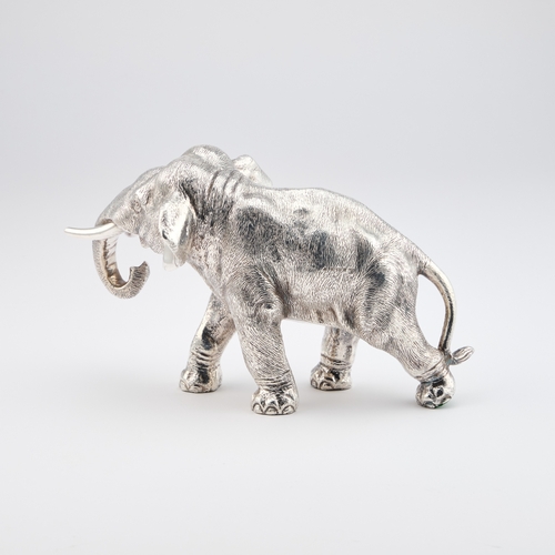 417 - A LARGE ELIZABETH II SILVER MODEL OF AN ELEPHANT maker D R & S, Sheffield 1998, realistically mo... 