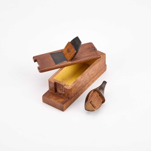 249 - A 19TH CENTURY TREEN NOVELTY SNUFF BOX in the form of a carpenter's plane. 9.5cm long