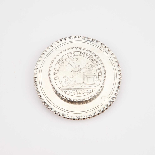 387 - A DUTCH SILVER PYX OR HOST BOX of flattened circular form with a double-opening lid. 8cm diameter, 2... 