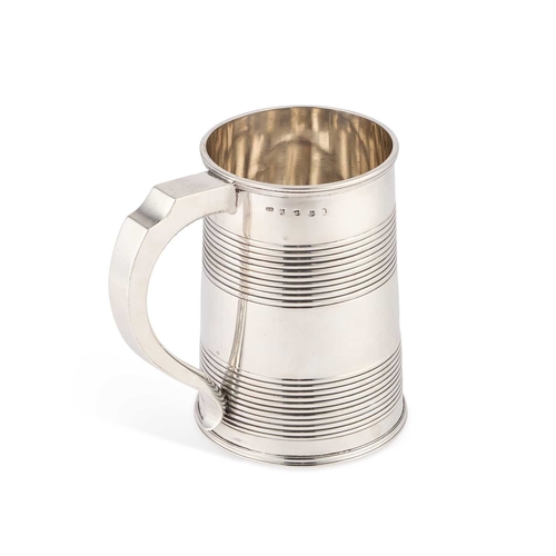 405 - AN OVERSIZED SCOTTISH SILVER MUG by John McDonald, Edinburgh 1806, of tapering straight-sided form, ... 