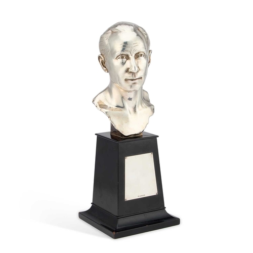 410 - A SILVER BUST OF FOOTBALL LEGEND SIR STANLEY MATTHEWS (1915-2000) by Asprey, London 2001, realistica... 