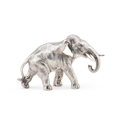 417 - A LARGE ELIZABETH II SILVER MODEL OF AN ELEPHANT maker D R & S, Sheffield 1998, realistically mo... 