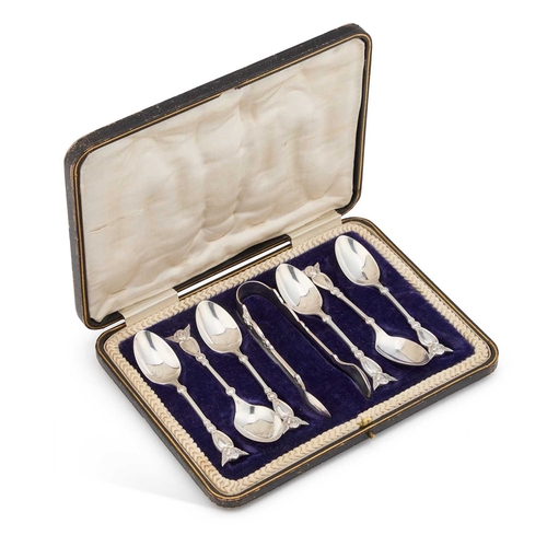 432 - AN EDWARDIAN SILVER CASED SET OF SIX TEASPOONS by Joseph Rodgers & Sons, Sheffield 1907, each sp... 