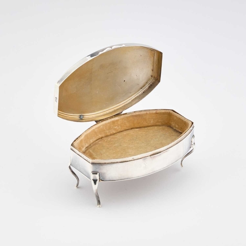 435 - A GEORGE V SILVER JEWELLERY BOX by Asprey & Co Ltd, London 1914, oval with flat sides, raised on... 