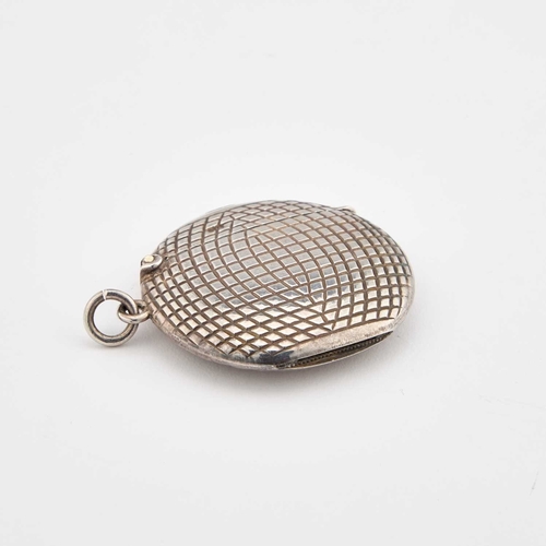 472 - AN EDWARDIAN SILVER 'GOLF BALL' VESTA CASE by Henry Williamson Ltd, Birmingham 1905. 5cm diameterGoo... 