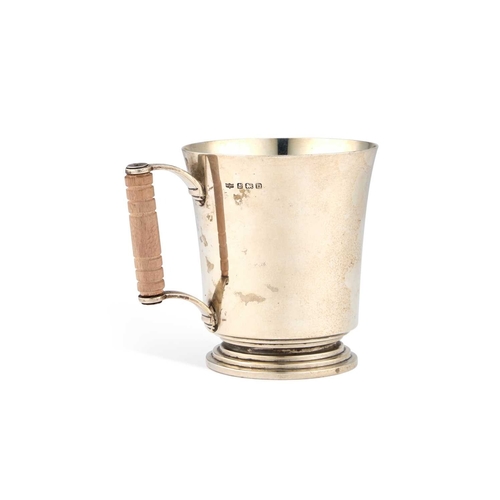 509 - A GEORGE VI SILVER MUG by Mappin & Webb, Birmingham 1938, cylindrical form with an everted rim, ... 