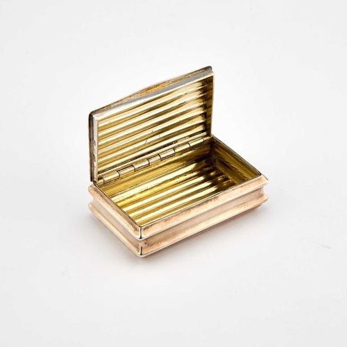 630 - A GEORGE III SILVER SNUFF BOX by Matthew Linwood, Birmingham, of reeded form. 7cm long, 2.47 troy ou... 