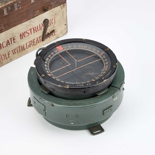 763 - A SECOND WORLD WAR RAF TYPE P-8 AIRCRAFT COMPASS Air Ministry mark 6A/ 726, No. 132866 B, within a p... 