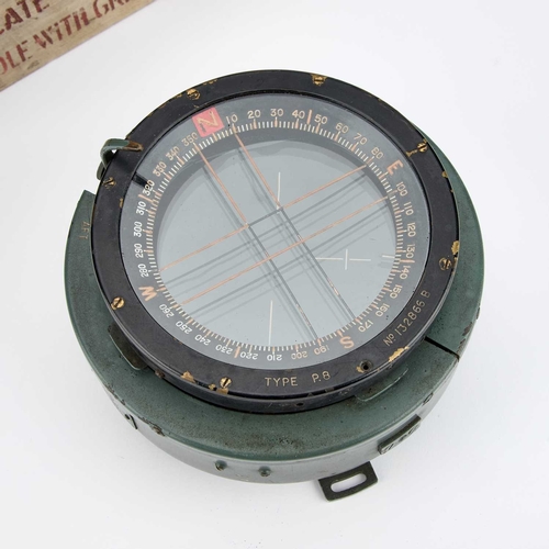 763 - A SECOND WORLD WAR RAF TYPE P-8 AIRCRAFT COMPASS Air Ministry mark 6A/ 726, No. 132866 B, within a p... 