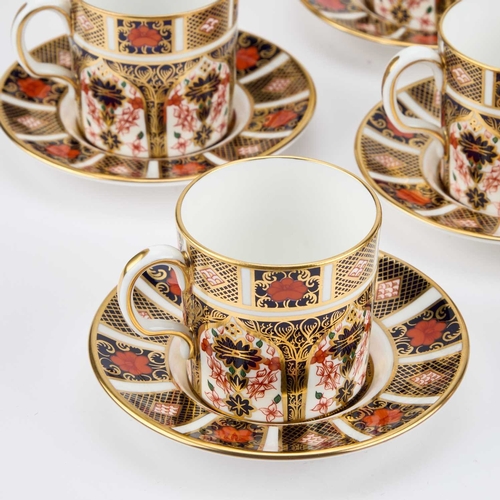 803 - A ROYAL CROWN DERBY IMARI COFFEE SET comprising a coffee pot, sugar bowl, cream jug and six cups and... 