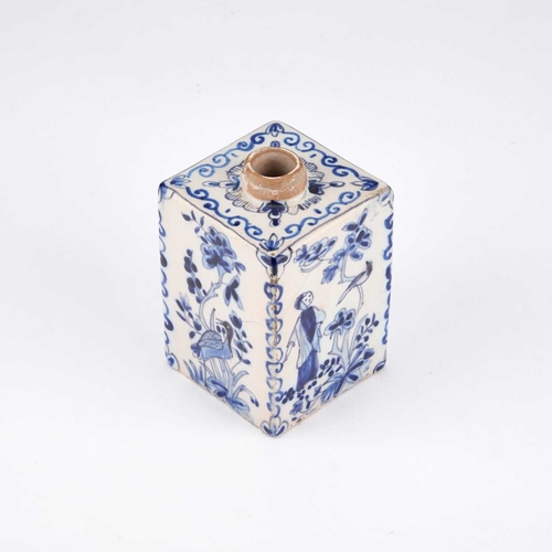 806 - AN 18TH CENTURY BLUE AND WHITE TEA CADDY of square-section, underglaze blue painted with figures, bi... 